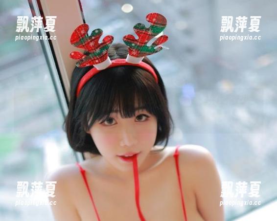 在无圣光中寻找光芒：Addielyn(에디린)的白衣少女作品