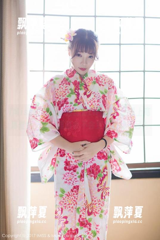 IMiss爱蜜社-莉莉Lily IMiss爱蜜社 - 当莉莉Lily的长腿遇上高清壁纸,你的桌面会不会变得心动不已?