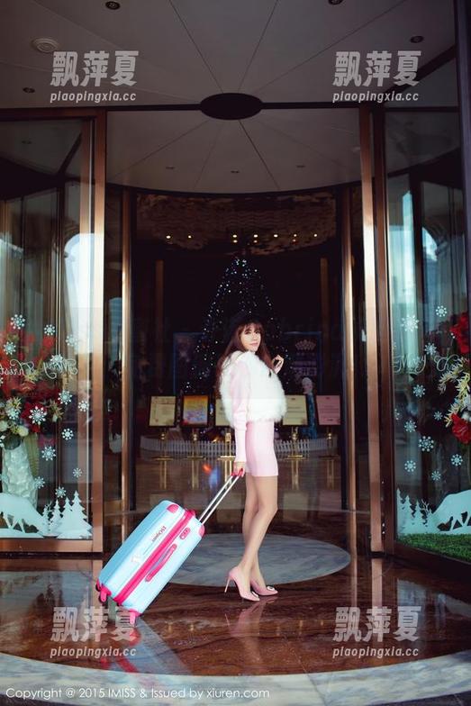 IMiss爱蜜社-许诺Sabrina IMiss爱蜜社 - 许诺Sabrina长腿闪耀,免费图册让你心潮澎湃!