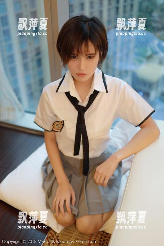 MFStar模范学院-草莓兔兔 MFStar模范学院 - 在在线写真中,草莓兔兔与万圣节的梦幻巡游