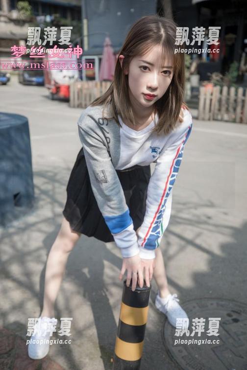 MSLASS梦丝女神-小漫 MSLASS梦丝女神 - 灰丝漫游:小漫的免费写真图册,一窥温柔的秘密