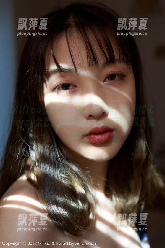 MiiTao蜜桃社 - 嗨！看这里！绯月樱-Cherry全套女孩写真，下载后可别跟我说没看过！