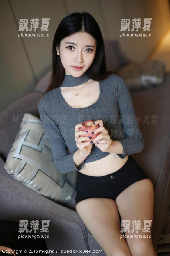 MyGirl美媛馆 - 在泳装中摇晃的小尤奈，原图让人忍不住想给她点赞！