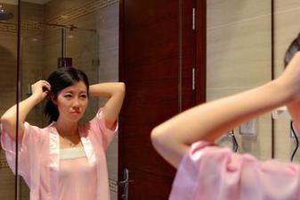 PANS写真 – 无圣光的艺术，一菲的美足在这里讲故事。