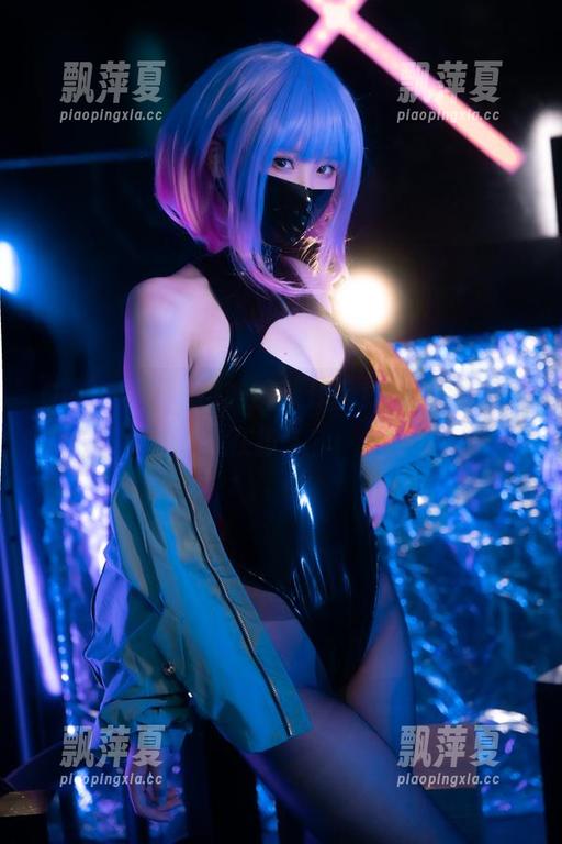 Quan冉有点饿的最新作品！少女为何总在撩人？