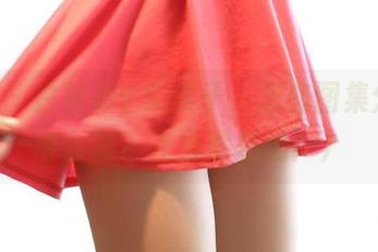 ROSI – 白衬衫VS.桌子，恋恋图集分享，谁会赢？（当然是她！）