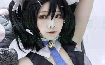 沉浸在SayoMomo的泳装世界，最新图库带你体验清新夏日！