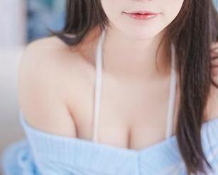 Tina很妖孽呀的作品中有个关于风的剧情，瞬间把我带入了另一个宇宙。