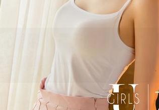 UGirls尤果网 – 夏天的记忆：杨果果最新连体衣写真集，一起感受阳光的温暖！
