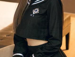 UGirls尤果网 – 让人目不暇接的萌琪琪白色写真：图片里藏着无数的心事