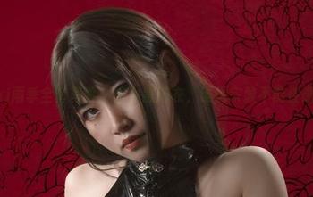 Uki雨季全套写真：修女黑胶衣，谁说宗教不能性感？