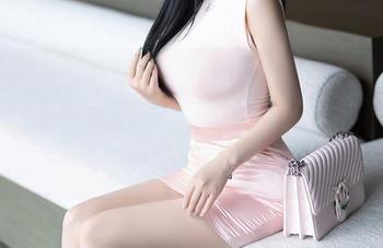 XIAOYU语画界 – 不要只说性感，来看程程程的免费套图：吊带朦胧丝袜，动人心魄