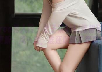 Xiuren秀人网 – 星子柒kiki短裙写真大更新：风一吹，谁还顾得了素颜？