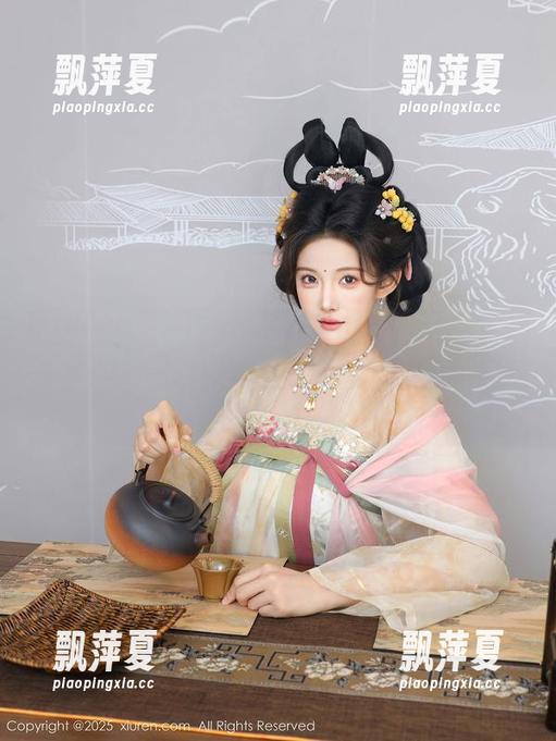 Xiuren秀人网 - 浅浅Danny毛衣：给你温暖和灵感，别忘了来享受她的作品集分享！