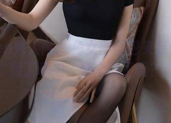 Xiuren秀人网 – 兔女郎图包来袭——王俪丁私拍，你心动了吗？