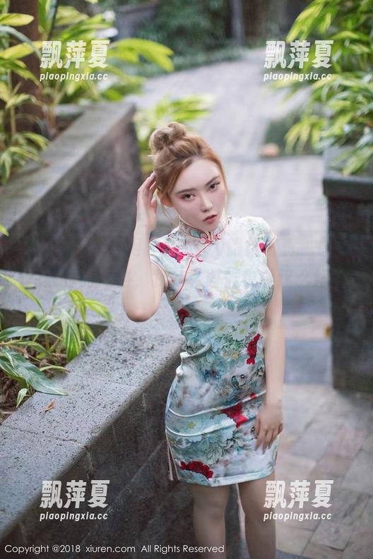 Xiuren秀人网 - 白芷yy眼镜写真，原图完败我的风格，我什么时候也能这么好看？