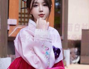 Xiuren秀人网 – 米妮大萌萌白衬衫写真上线，免费？快来围观这份美丽！