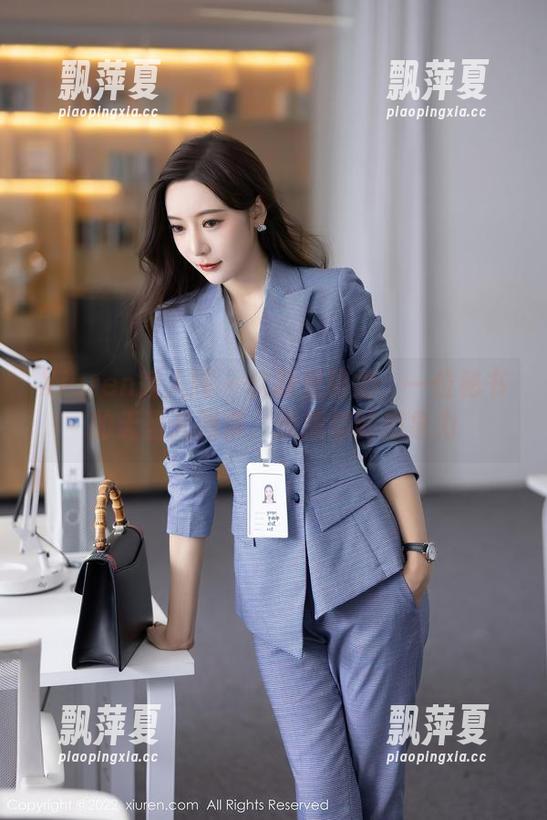 Xiuren秀人网-软糖爱喝奶 Xiuren秀人网 - 软糖爱喝奶:一位秘书的无圣光图集,撩拨你的想象力