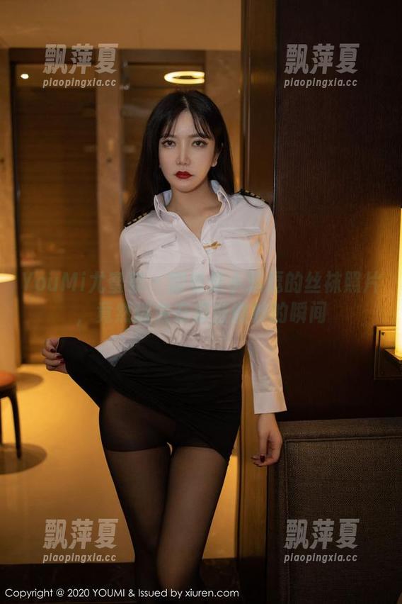 YouMi尤蜜荟-是小逗逗 YouMi尤蜜荟 - 翻看是小逗逗的丝袜照片,竟然迷失在那些微妙的瞬间