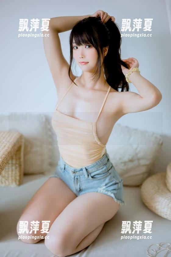 一智智 一智智的泳衣时刻,高清资源分享,简直是水波上的一抹灵动!