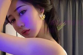 微密圈 – 打开不爱笑的赛琳的网盘，剧情合集惊喜来袭，快来围观她的神奇瞬间！