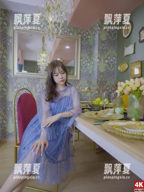 丽柜-允儿 丽柜 - 在原图中看到的允儿礼服,感觉温度都变得柔和了,太治愈了!