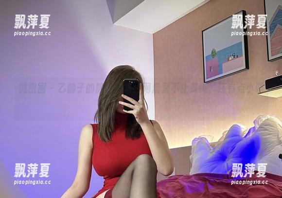 微密圈 - 乙醇子的旗袍合集：网盘里不止是美，还有点小调皮