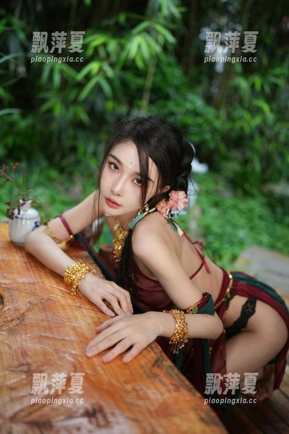 余多多Dudu 御姐踩单车的那些事:余多多Dudu图包带你见识幽默风!