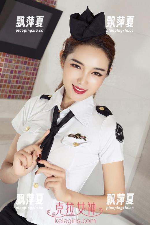 克拉女神-曼琼 克拉女神 - 在曼琼的网袜全套写真里,时光似乎变得柔软。