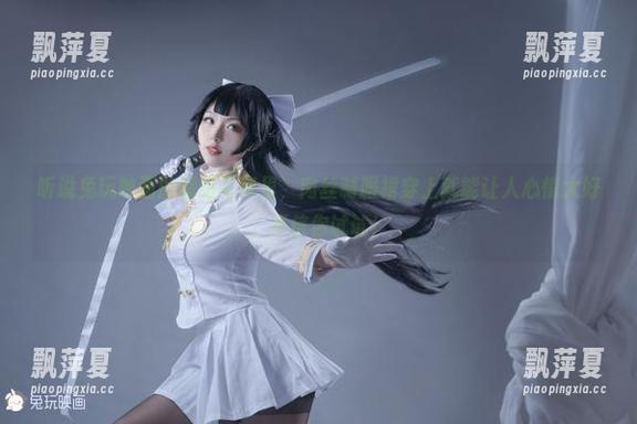 听说兔玩映画的精选写真里，肉丝制服裙穿上就能让人心情大好，不信你试试！