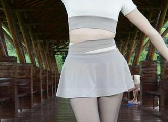 初夏女神 – 环环学姐的独家写真资源合集：让你在办公室都能偷得浮生半日闲！