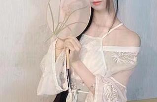 微密圈 – 2023年舰长福利写真：十万口草莓粥粥带你领略什么叫真实的美好