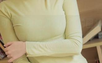 周叽是可爱兔兔的海边jk私拍图集：看她如何把沙滩变成舞台！