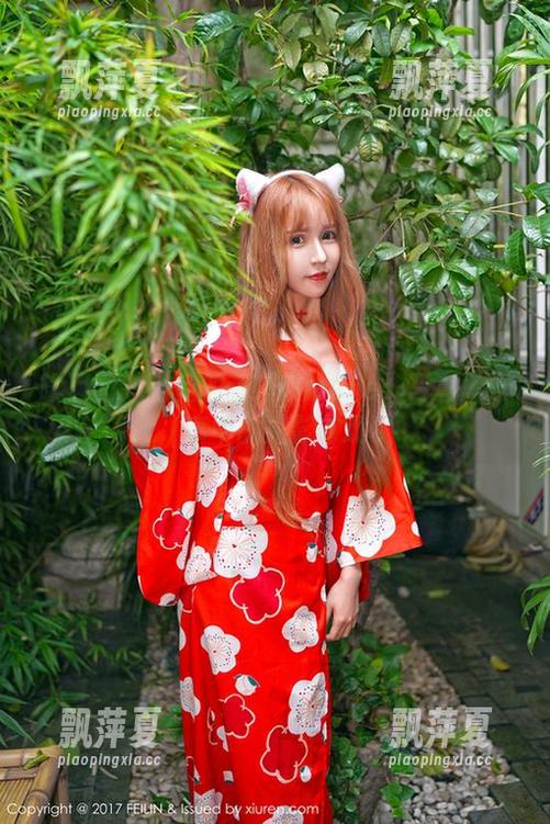 嗲囡囡 - 浴室的萌琪琪Irene：写真集分享中的光影游戏