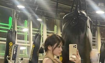微密圈 – 奶宝妹纸豹纹美女写真合集，让我怀疑我在看艺术还是在欣赏迷人身姿。
