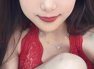 微密圈 – 奶雯告诉我：超短黑皮裙是一种生活态度，图包资源领走不谢！