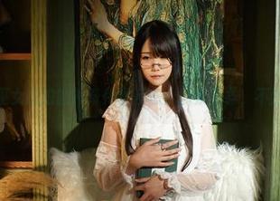 嫣嫣子与巫女自拍的神奇化学反应：抓紧下载，不然就没了！