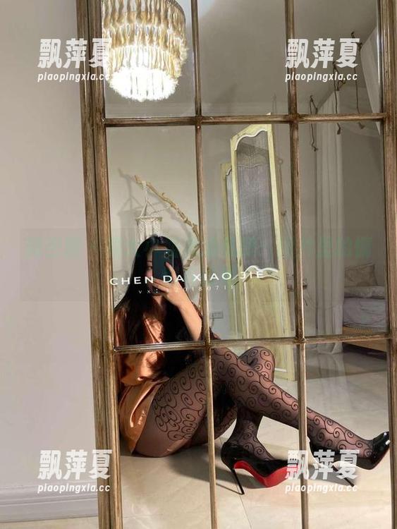 微密圈 - 宸大小姐海边私房：图片里的慵懒与妩媚
