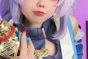 被黑丝迷住的小瑶幺幺，最近的cos作品简直是奇迹！你敢挑战吗？