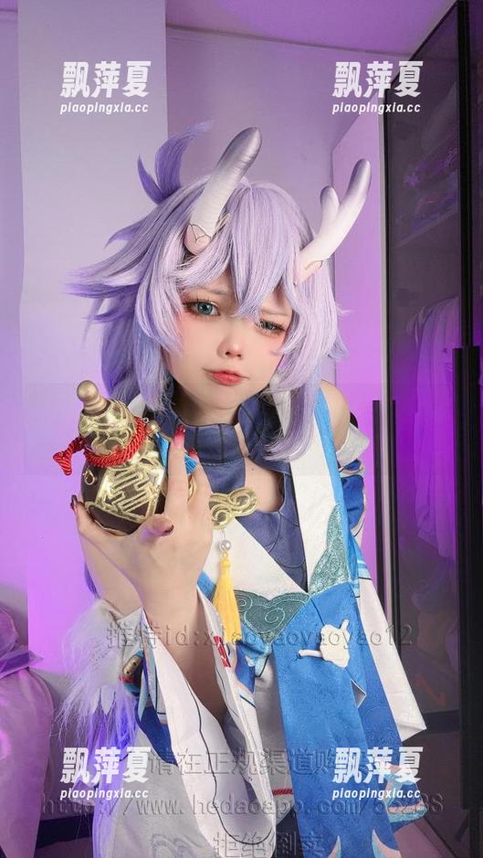 被黑丝迷住的小瑶幺幺，最近的cos作品简直是奇迹！你敢挑战吗？