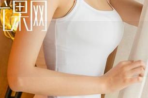 尤果网 – 在她的修女图集中，乔依琳让天使与妖精无缝对接，精选瞬间不可错过！