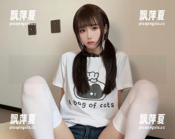 布丁大法的白丝百合作品更新，发条的奇妙配乐正在播放！