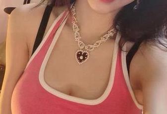 微密圈 – 发现徐珺大哥的红裙写真集：好感觉，下载即领！