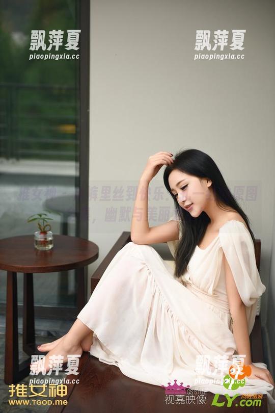 推女神-孔一红 推女神 - 从裤里丝到快乐:孔一红的原图全集,幽默与美丽双全!