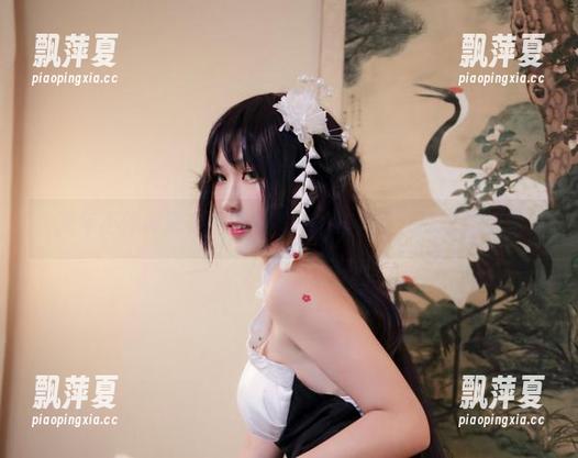 流年不停w泳衣壁纸合集：赏心悦目，还想要更多