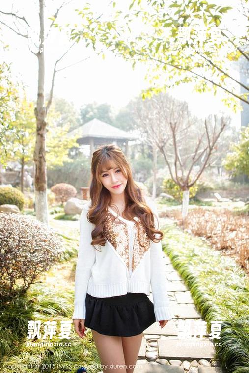 爱蜜社-小宝酱 爱蜜社 - 小宝酱的短裙作品:看她如何在光影中散发神秘魅力。