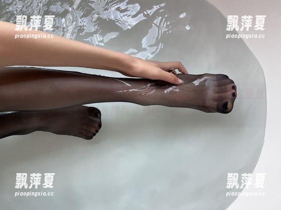 禅院熏 微密圈 - 禅院熏短裙写真大公开:分享一下这些衣服是怎么跟我‘对话’的!