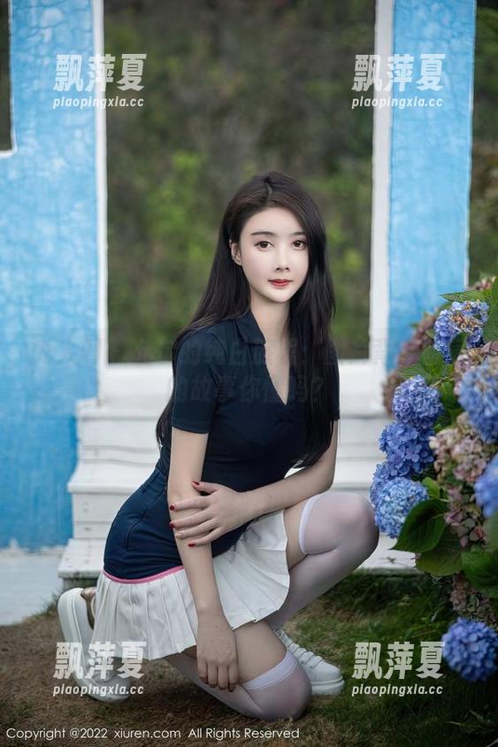 秀人网 - 允尔的纯白旅程：图片背后隐藏的故事你懂吗？