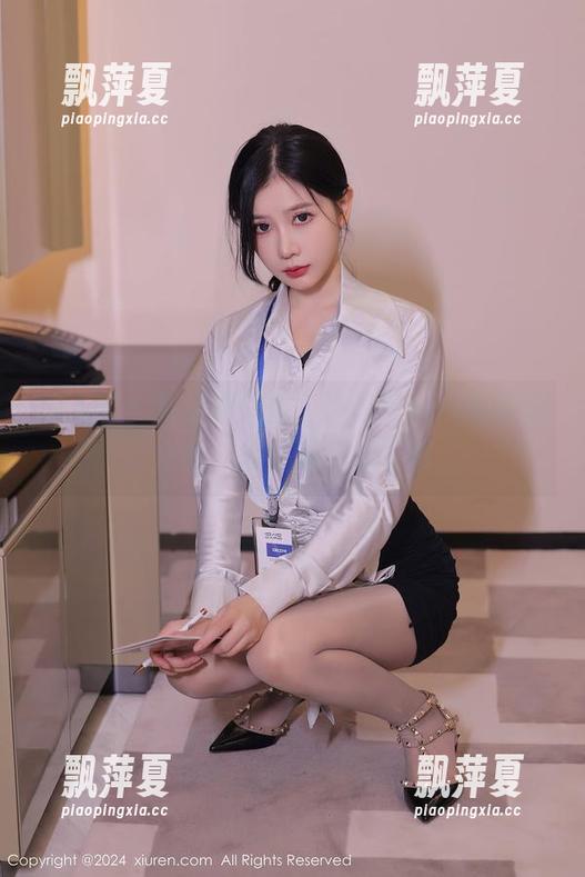 秀人网 - 灵动的线条，姚若兮vay的瑜伽合集，感受每一丝温暖