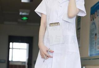 秀人网 – 小逗逗带你浪：水手服私拍，阳光下的灵动与调皮！
